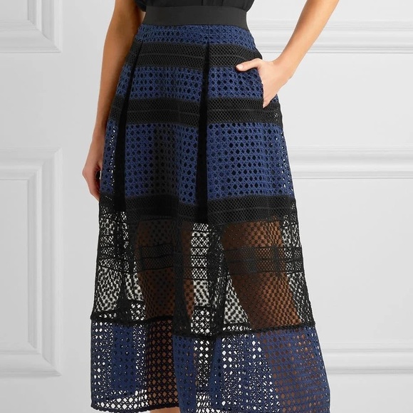 SELF-PORTRAIT
Paneled guipure lace midi skirt - Picture 2 of 4